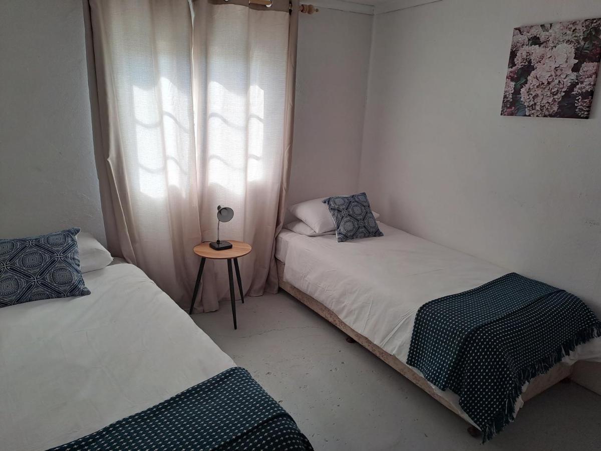 De Hoop Guest Farm Apartment Beaufort West Ngoại thất bức ảnh